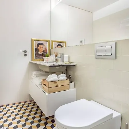Duplex W/ Ac In Praca Republica By Lovelystay Porto